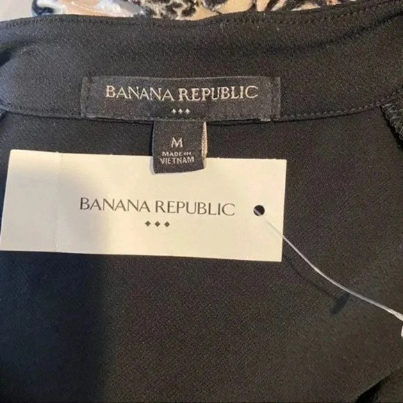 - Banana Republic  factory black v neck blouse - Picture 5 of 6